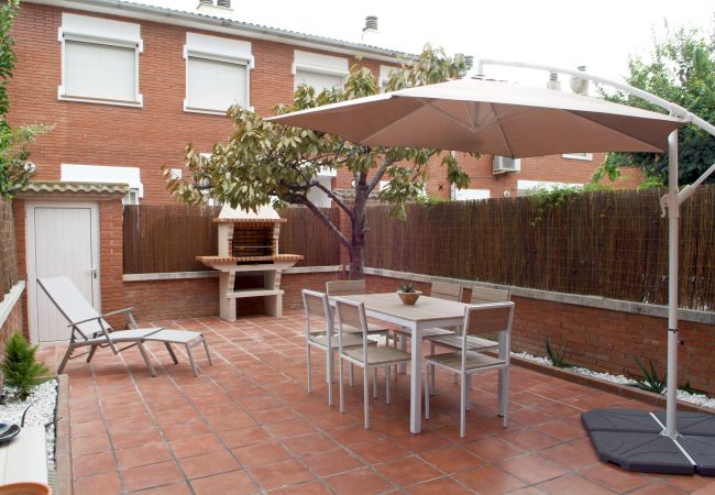 Casa en Palafolls - Vivalidays Casa Pinell -Palafolls- Costa Barcelona Casa en Palafolls - Vivalidays Casa Pinell -Palafolls- Costa Barcelona