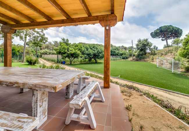 Casa en Palafolls - Vivalidays Villa Can Palomo