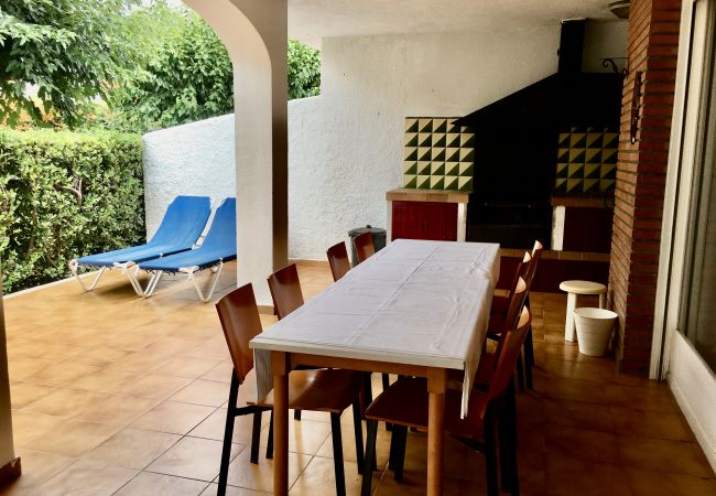 Casa en Pineda de Mar - Vivalidays Casa Toni