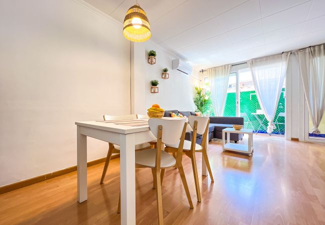 Apartamento en Calella - Vivalidays Albert - Calella