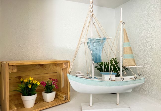 Apartamento en Calella - Vivalidays Albert - Calella