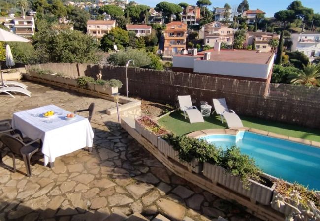Chalet en Santa Susana - Vivalidays Casa Leo