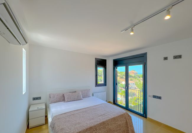 Villa en maçanet de la selva - Vivalidays Dali - Costa Brava Villa en maçanet de la selva - Vivalidays Dali - Costa Brava
