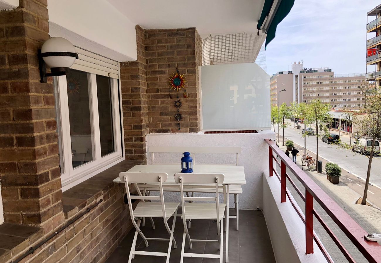 Apartament en Lloret de Mar - Vivalidays Susanna - Fenals - Temporal Apartament en Lloret de Mar - Vivalidays Susanna - Fenals - Temporal