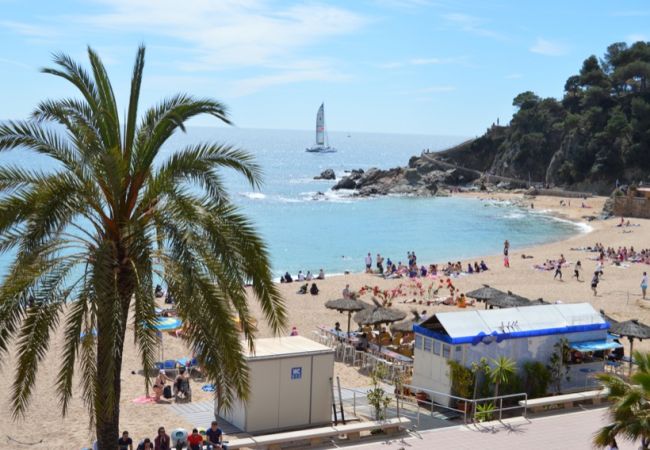 Apartament en Lloret de Mar - Vivalidays Rosalia - LLoret de Mar - Costa Apartament en Lloret de Mar - Vivalidays Rosalia - LLoret de Mar - Costa