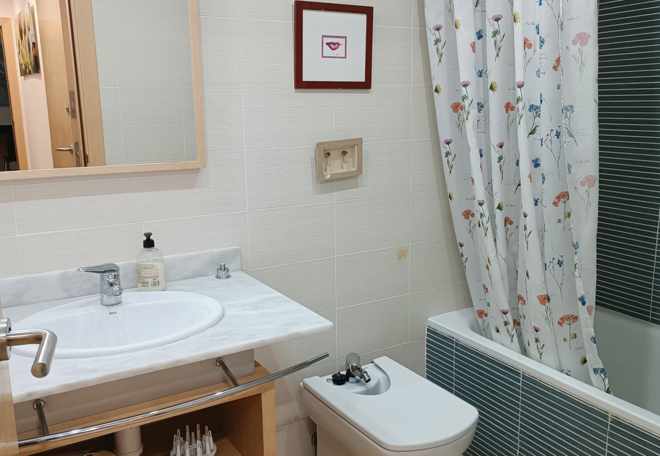 Apartament en Lloret de Mar - Vivalidays Remei - Fenals - LLoret de Mar Apartament en Lloret de Mar - Vivalidays Remei - Fenals - LLoret de Mar