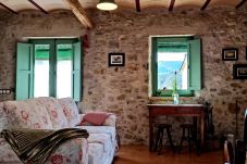 Casa rural en Mieres - Vivalidays Casa Rural Anna   Mieres  Gerona