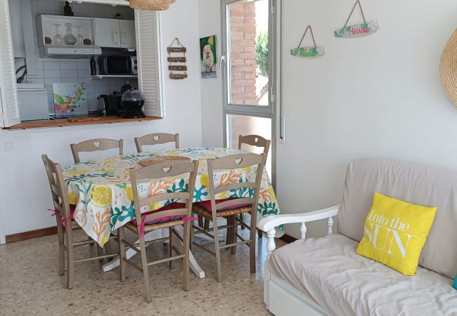 Apartament en Lloret de Mar - Vivalidays Jocelyne - Fenals - LLoret de Mar Apartament en Lloret de Mar - Vivalidays Jocelyne - Fenals - LLoret de Mar