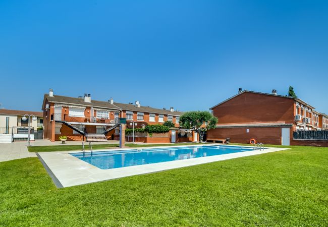 Ferienhaus in Palafolls - Vivalidays Casa Pinell -Palafolls- Costa Barcelona Ferienhaus in Palafolls - Vivalidays Casa Pinell -Palafolls- Costa Barcelona