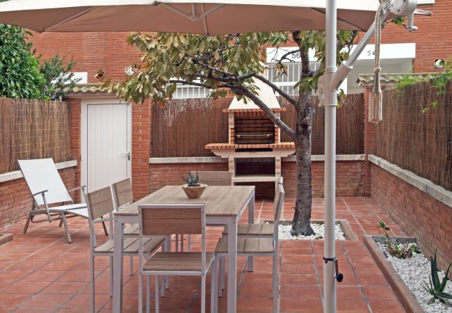 Ferienhaus in Palafolls - Vivalidays Casa Pinell -Palafolls- Costa Barcelona Ferienhaus in Palafolls - Vivalidays Casa Pinell -Palafolls- Costa Barcelona