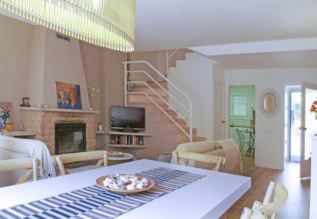 Ferienhaus in Palafolls - Vivalidays Casa Pinell -Palafolls- Costa Barcelona Ferienhaus in Palafolls - Vivalidays Casa Pinell -Palafolls- Costa Barcelona