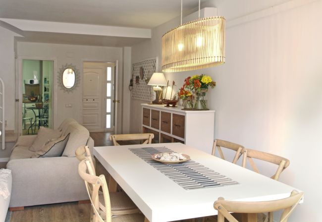 Ferienhaus in Palafolls - Vivalidays Casa Pinell -Palafolls- Costa Barcelona Ferienhaus in Palafolls - Vivalidays Casa Pinell -Palafolls- Costa Barcelona