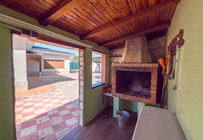 Villa in Tordera - Vivalidays Villa Kiros Villa in Tordera - Vivalidays Villa Kiros