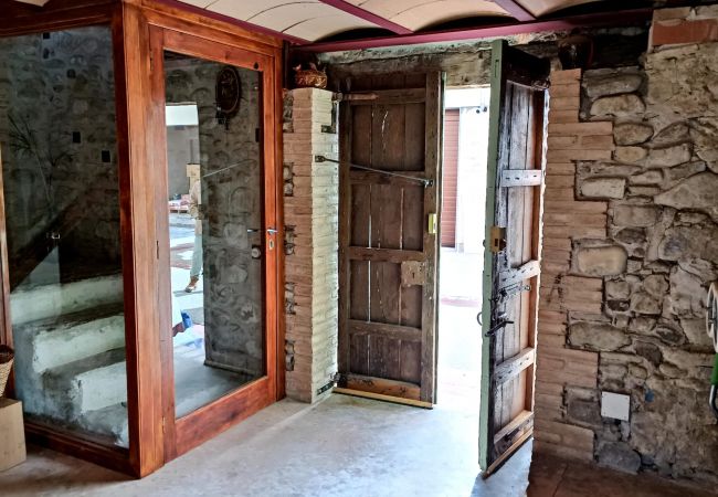 Landhaus in Mieres - Vivalidays Casa Rural Anna   Mieres  Gerona Landhaus in Mieres - Vivalidays Casa Rural Anna   Mieres  Gerona