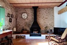 Landhaus in Mieres - Vivalidays Casa Rural Anna   Mieres  Gerona