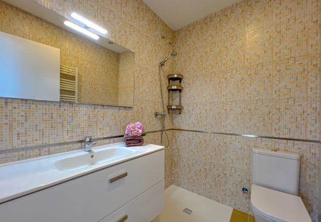 Villa in maçanet de la selva - Vivalidays Dali - Costa Brava Villa in maçanet de la selva - Vivalidays Dali - Costa Brava