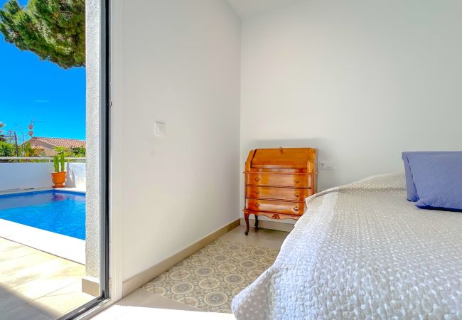 Ferienhaus in Pineda de Mar - Vivalidays Greco House - Pineda de Mar Ferienhaus in Pineda de Mar - Vivalidays Greco House - Pineda de Mar