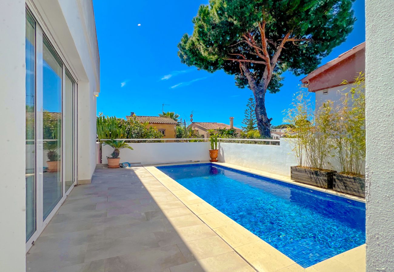 Ferienhaus in Pineda de Mar - Vivalidays Greco House - Pineda de Mar