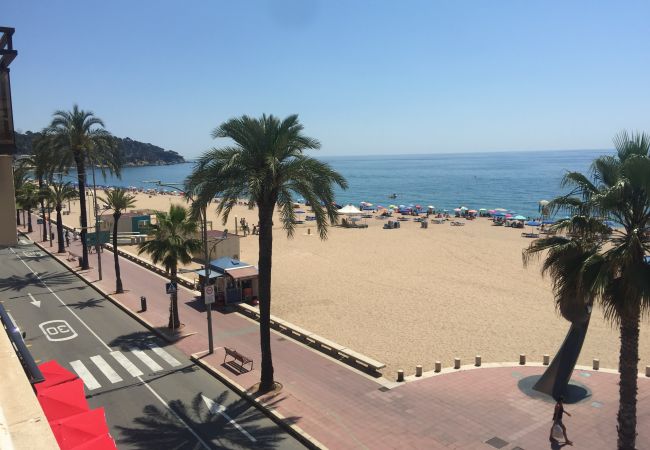Apartment in Lloret de Mar - Vivalidays Rosalia - LLoret de Mar - Costa Apartment in Lloret de Mar - Vivalidays Rosalia - LLoret de Mar - Costa