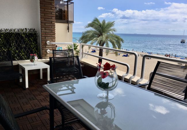 Apartment in Lloret de Mar - Vivalidays Rosalia - LLoret de Mar - Costa Apartment in Lloret de Mar - Vivalidays Rosalia - LLoret de Mar - Costa