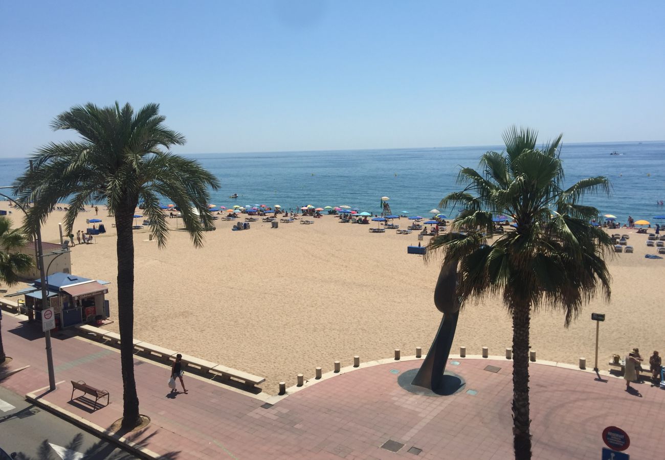 Apartment in Lloret de Mar - Vivalidays Rosalia - LLoret de Mar - Costa Apartment in Lloret de Mar - Vivalidays Rosalia - LLoret de Mar - Costa