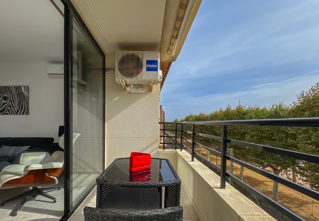 Apartment in Calella - Vivalidays Yolanda - Calella Apartment in Calella - Vivalidays Yolanda - Calella