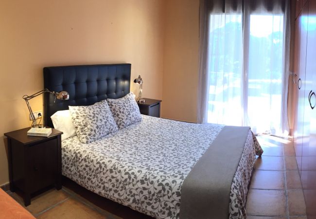 Villa in Tordera - Vivalidays Villa Kiros