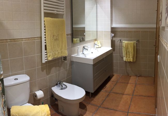 Villa in Tordera - Vivalidays Villa Kiros