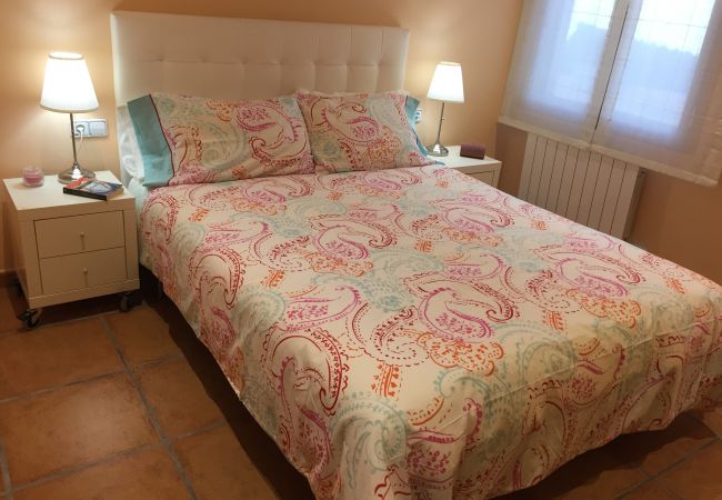 Villa in Tordera - Vivalidays Villa Kiros