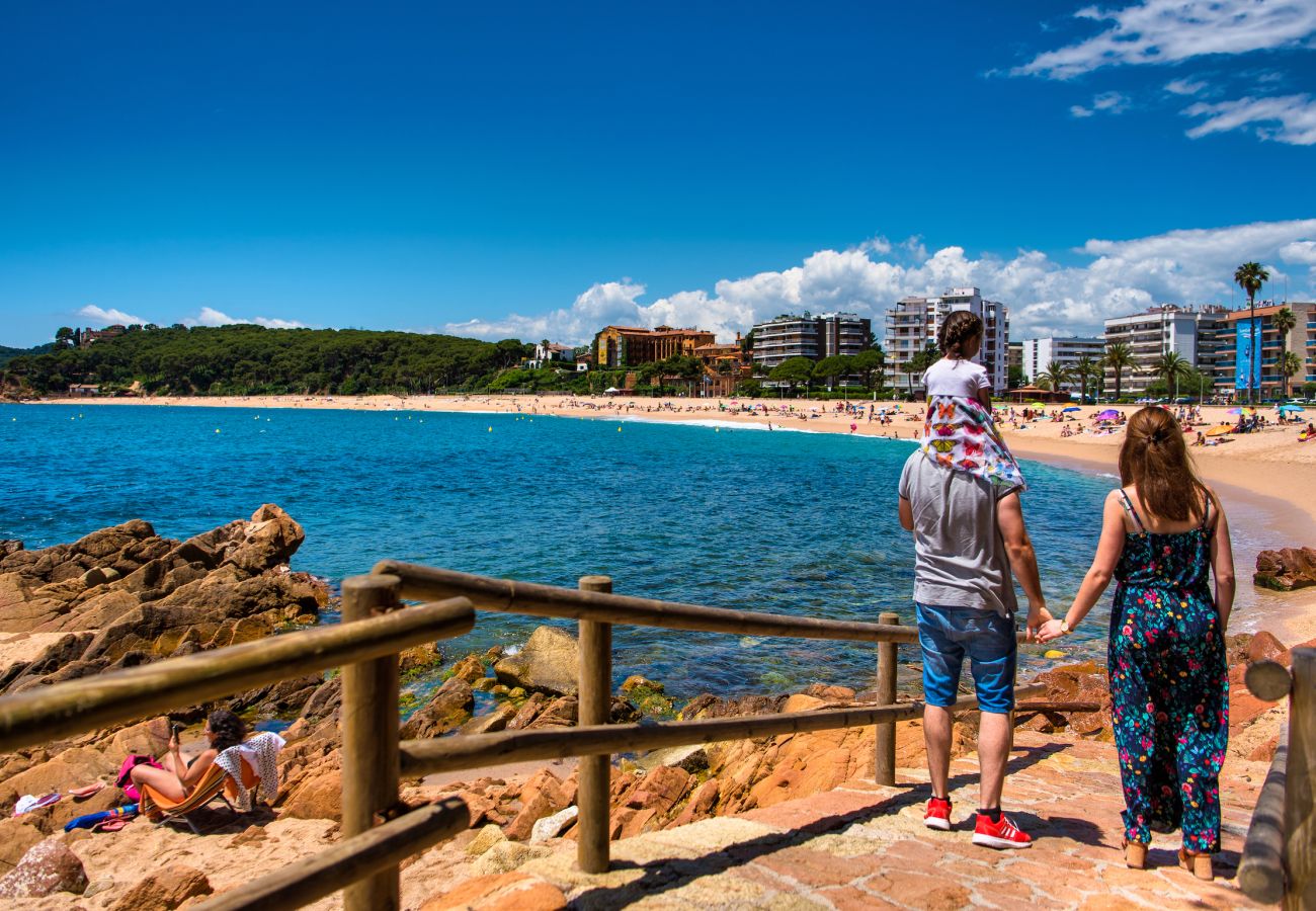 Apartment in Lloret de Mar - Vivalidays Francesco -  LLoret de Mar - Costa Bra Apartment in Lloret de Mar - Vivalidays Francesco -  LLoret de Mar - Costa Bra