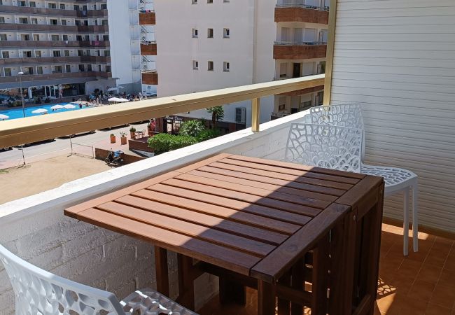 Apartment in Lloret de Mar - Vivalidays Jocelyne - Fenals - LLoret de Mar Apartment in Lloret de Mar - Vivalidays Jocelyne - Fenals - LLoret de Mar