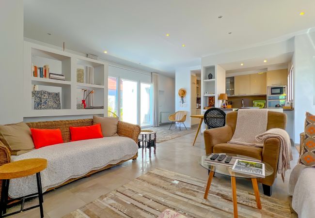 Casa a Pineda de Mar - Vivalidays Greco House - Pineda de Mar Casa a Pineda de Mar - Vivalidays Greco House - Pineda de Mar