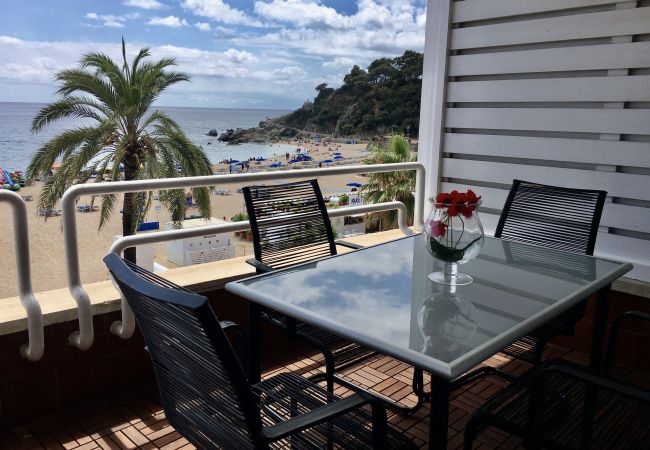Апартаменты на Льорет дель Мар / Lloret de Mar - Vivalidays Rosalia - LLoret de Mar - Costa Апартаменты на Льорет дель Мар / Lloret de Mar - Vivalidays Rosalia - LLoret de Mar - Costa