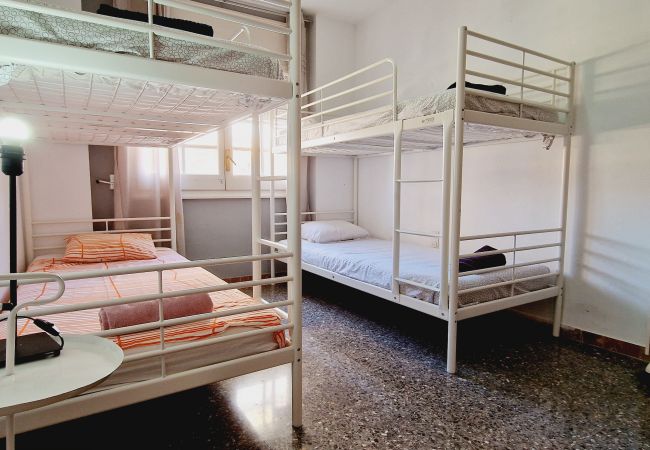 Апартаменты на Льорет дель Мар / Lloret de Mar - Vivalidays Rosalia - LLoret de Mar - Costa Апартаменты на Льорет дель Мар / Lloret de Mar - Vivalidays Rosalia - LLoret de Mar - Costa