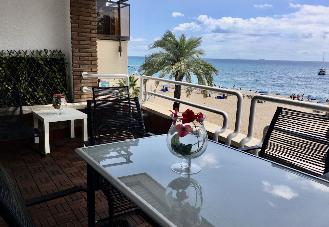 Апартаменты на Льорет дель Мар / Lloret de Mar - Vivalidays Rosalia - LLoret de Mar - Costa Апартаменты на Льорет дель Мар / Lloret de Mar - Vivalidays Rosalia - LLoret de Mar - Costa