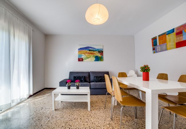 Дом на Palafolls - Vivalidays Villa Genis Дом на Palafolls - Vivalidays Villa Genis