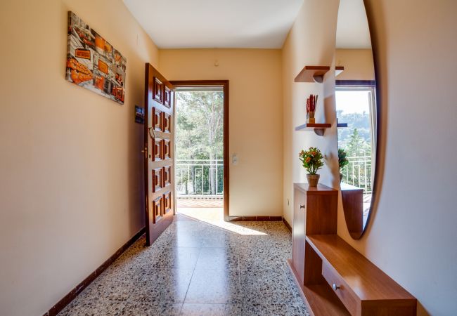 Дом на Palafolls - Vivalidays Villa Genis Дом на Palafolls - Vivalidays Villa Genis