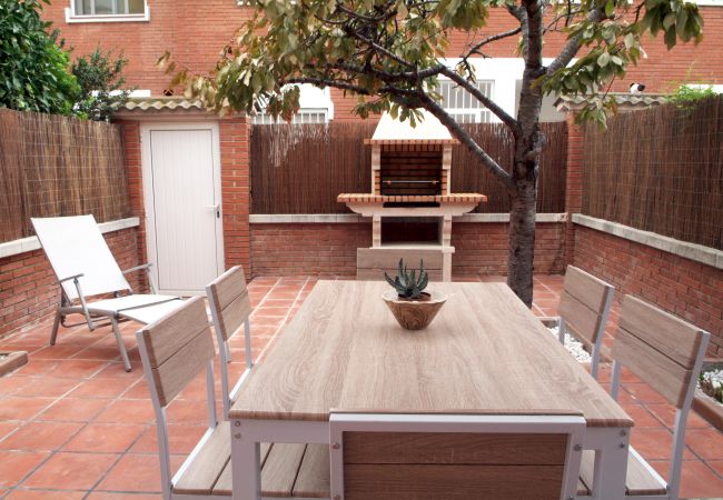 Дом на Palafolls - Vivalidays Casa Pinell -Palafolls- Costa Barcelona Дом на Palafolls - Vivalidays Casa Pinell -Palafolls- Costa Barcelona