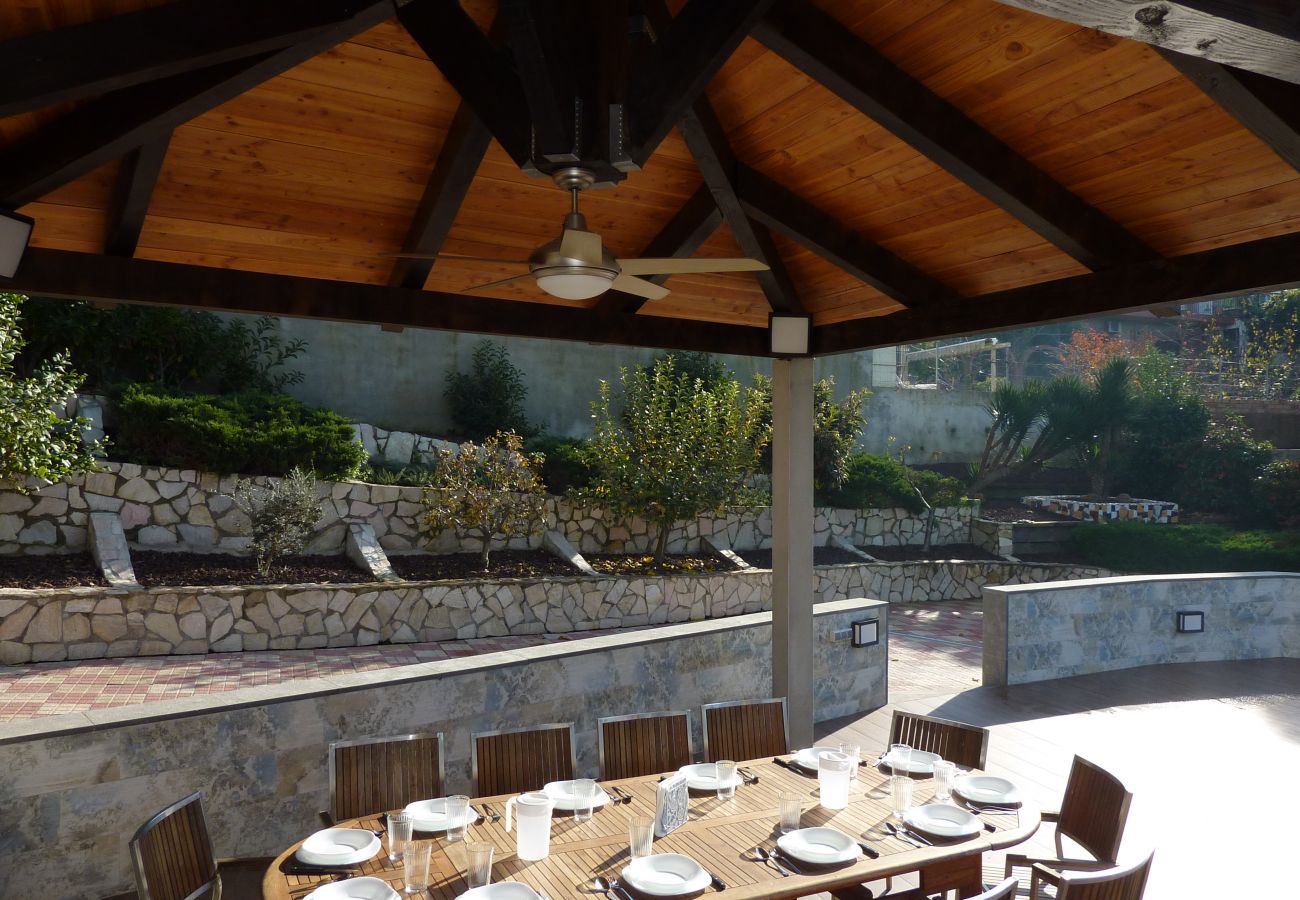 Вилла на Tordera - Vivalidays Villa Kiros Вилла на Tordera - Vivalidays Villa Kiros