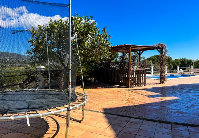 Шале на Sant Cebrià de Vallalta - Vivalidays Casa Ricardo Шале на Sant Cebrià de Vallalta - Vivalidays Casa Ricardo