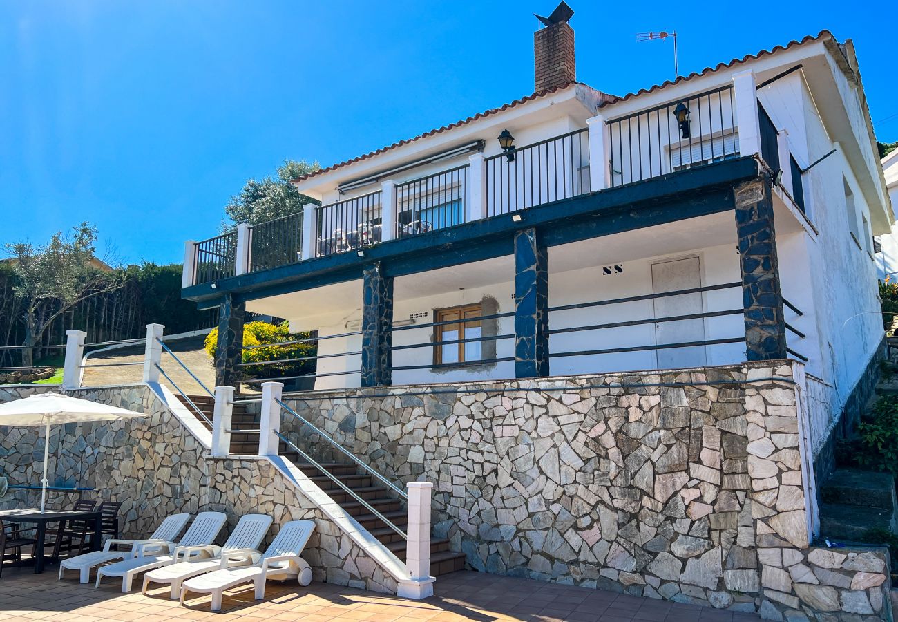 Шале на Sant Cebrià de Vallalta - Vivalidays Casa Ricardo Шале на Sant Cebrià de Vallalta - Vivalidays Casa Ricardo