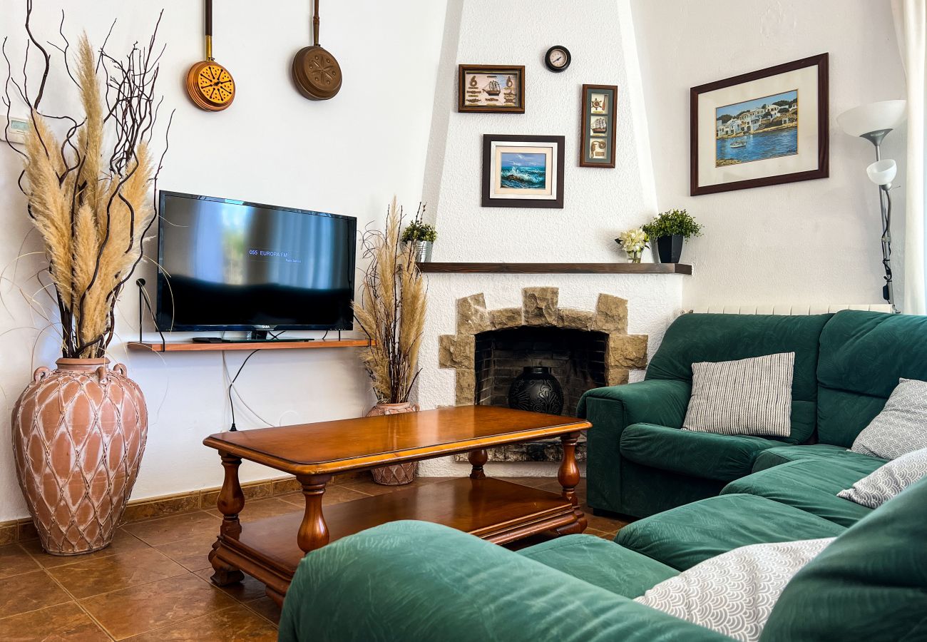 Шале на Sant Cebrià de Vallalta - Vivalidays Casa Ricardo Шале на Sant Cebrià de Vallalta - Vivalidays Casa Ricardo