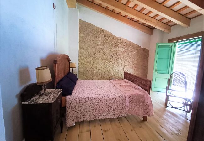 Коттедж на Mieres - Vivalidays Casa Rural Anna   Mieres  Gerona Коттедж на Mieres - Vivalidays Casa Rural Anna   Mieres  Gerona