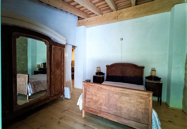 Коттедж на Mieres - Vivalidays Casa Rural Anna   Mieres  Gerona Коттедж на Mieres - Vivalidays Casa Rural Anna   Mieres  Gerona