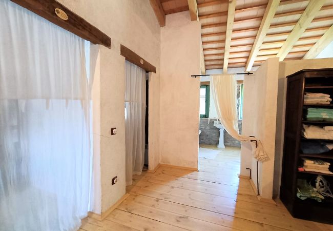 Коттедж на Mieres - Vivalidays Casa Rural Anna   Mieres  Gerona Коттедж на Mieres - Vivalidays Casa Rural Anna   Mieres  Gerona