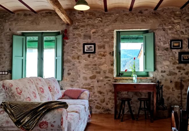 Коттедж на Mieres - Vivalidays Casa Rural Anna   Mieres  Gerona Коттедж на Mieres - Vivalidays Casa Rural Anna   Mieres  Gerona