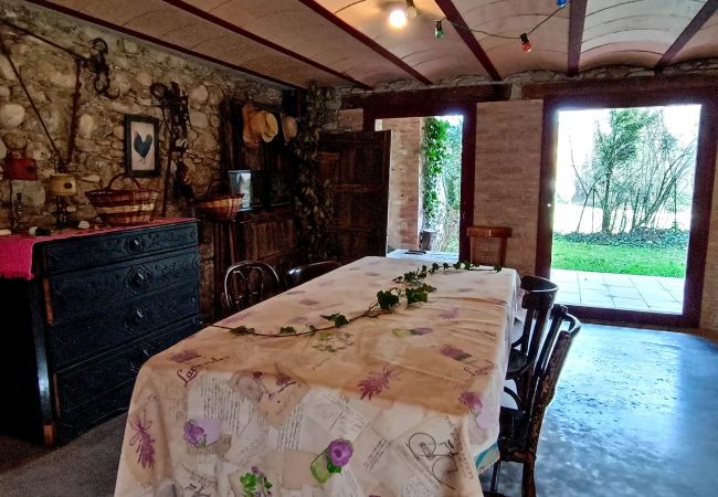 Коттедж на Mieres - Vivalidays Casa Rural Anna   Mieres  Gerona Коттедж на Mieres - Vivalidays Casa Rural Anna   Mieres  Gerona