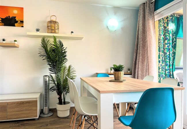 Апартаменты на Льорет дель Мар / Lloret de Mar - Vivalidays Kaylo - Fenals - LLoret de Mar Апартаменты на Льорет дель Мар / Lloret de Mar - Vivalidays Kaylo - Fenals - LLoret de Mar