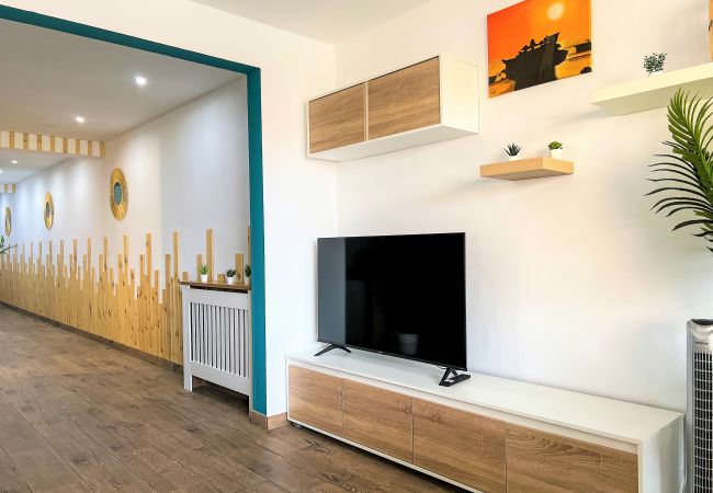 Апартаменты на Льорет дель Мар / Lloret de Mar - Vivalidays Kaylo - Fenals - LLoret de Mar Апартаменты на Льорет дель Мар / Lloret de Mar - Vivalidays Kaylo - Fenals - LLoret de Mar