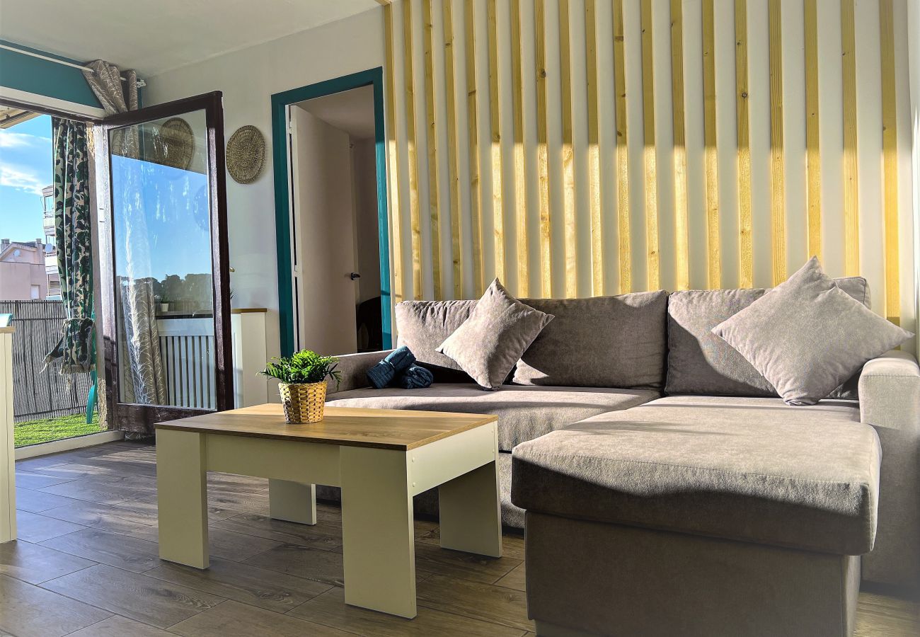 Апартаменты на Льорет дель Мар / Lloret de Mar - Vivalidays Kaylo - Fenals - LLoret de Mar Апартаменты на Льорет дель Мар / Lloret de Mar - Vivalidays Kaylo - Fenals - LLoret de Mar